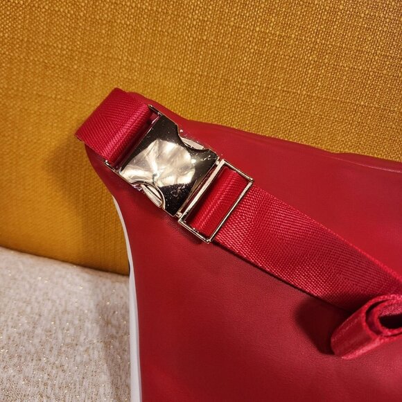 Cakeworthy Gremlins 40th Anniversary Retro Fanny Pack Belt Bag NEW - Picture 5 of 9